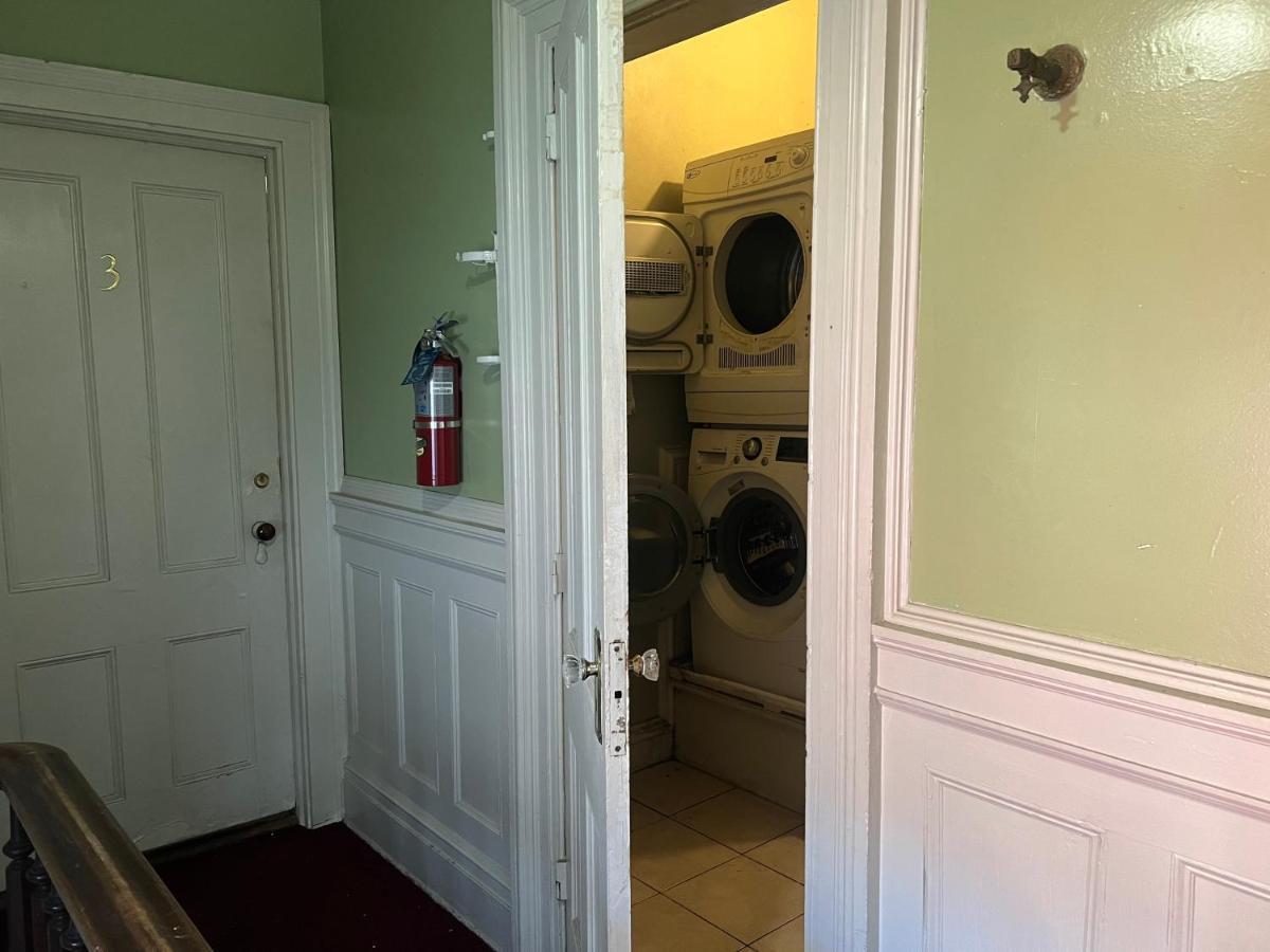 Private Victorian Apartment In Convenient City Location On 5 Acre, Sleeps 5 Poughkeepsie Exterior photo